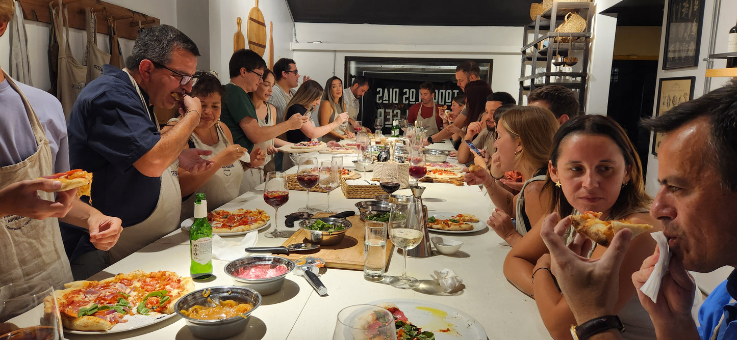 Jueves 6 Noviembre  · Clase Abierta Pizza ·  20:00 hrs